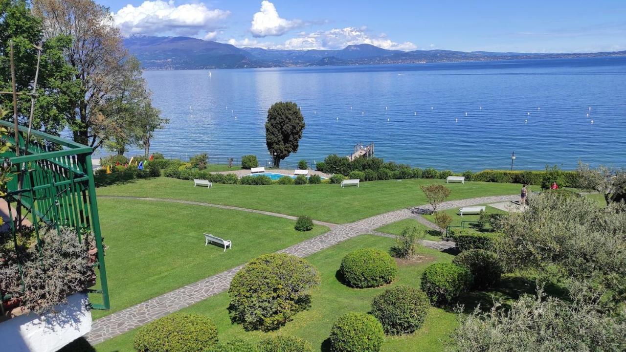 Front Lake Amazing View マネルバ・デル・ガルダ エクステリア 写真